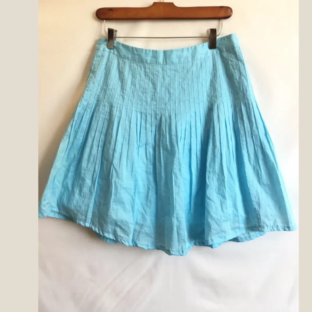 J. Crew pleated blue lambswools skirt size 6